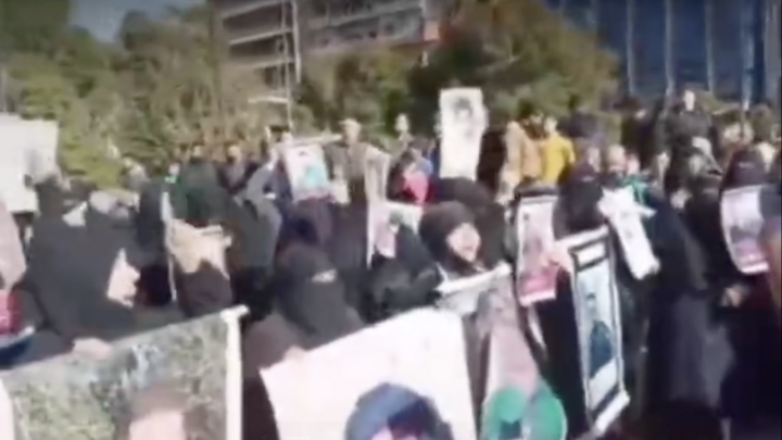 Video of families, mostly women, protesting against HTS and Al Sharaa in Aleppo on 14 December and demanding the release of their relatives arrested by HTS forces.